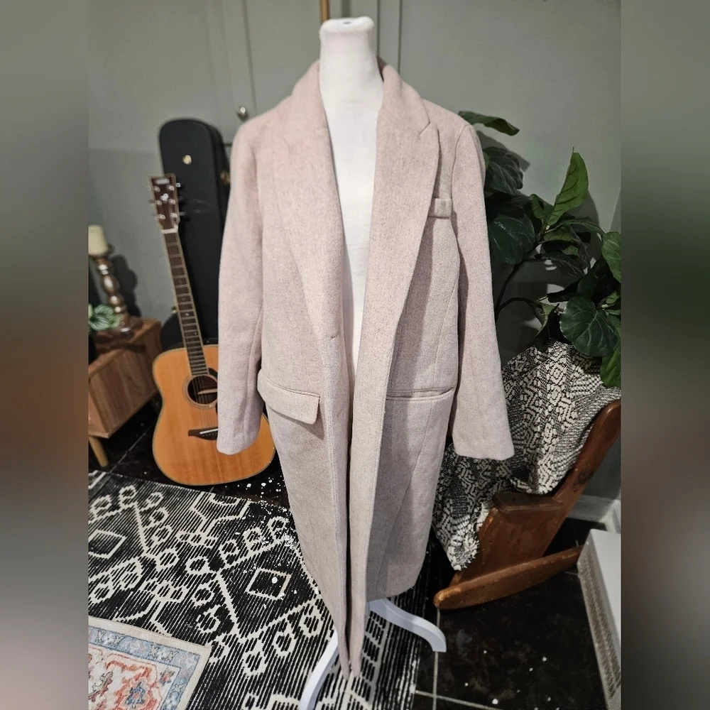 H&M Wool-Blend Tailored Coat – Light Beige Marl | Size 10.